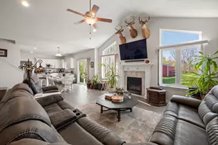 5785 Layton Rd, Fowlerville, MI 48836 - Photo 21