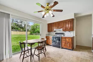 1010 Sassafras Ln, Niles, MI 49120 - Photo 7
