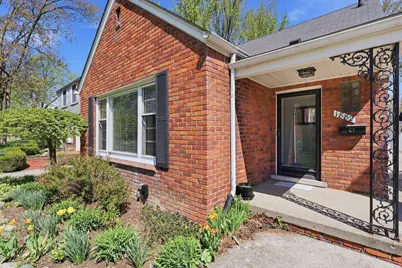 1882 Kenmore Drive, Grosse Pointe Woods, MI 48236 - Photo 5