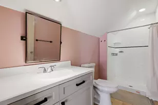 1882 Kenmore Dr, Grosse Pointe Woods, MI 48236 - Photo 27