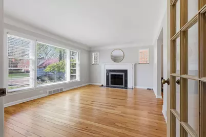 1882 Kenmore Drive, Grosse Pointe Woods, MI 48236 - Photo 9