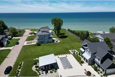 7251 Lakeview Avenue, South Haven, MI 49090 - Photo 5