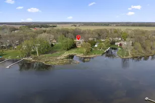 70328 Lakeview Dr, Edwardsburg, MI 49112 - Photo 5