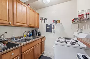 411 Stanwood St, Kalamazoo, MI 49006 - Photo 7