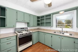 231 50th St SW, Grand Rapids, MI 49548 - Photo 9