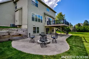 2586 Marble Ct, Zeeland, MI 49464 - Photo 9