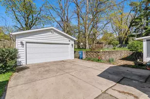 433 Jennison Ave, Kalamazoo, MI 49006 - Photo 3