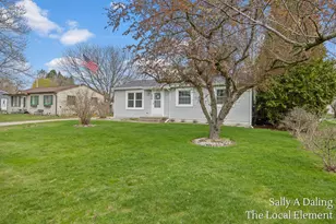 808 E Grant St, Greenville, MI 48838 - Photo 3