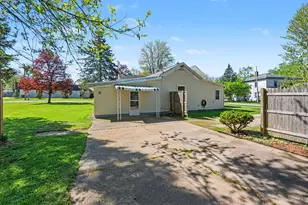 703 Elm St, Paw Paw, MI 49079 - Photo 27