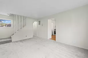 31546 Alpena Ct, Westland, MI 48186 - Photo 9