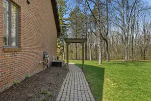 9256 Fenton Rd, Grand Blanc, MI 48439 - Photo 75