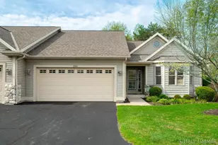 2353 Valarie Dr, Zeeland, MI 49464 - Photo 3