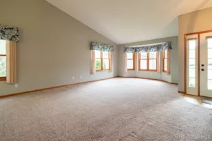 2353 Valarie Dr, Zeeland, MI 49464 - Photo 9