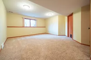 2353 Valarie Dr, Zeeland, MI 49464 - Photo 33