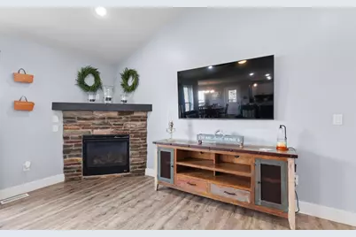 9201 Walnut Drive, Tipton, MI 49287 - Photo 13