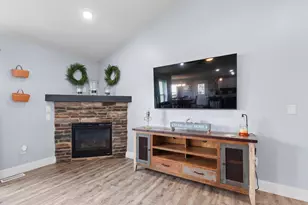 9201 Walnut Dr, Tipton, MI 49287 - Photo 13