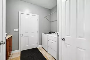 2516 Vanhorn Ct, Allegan, MI 49010 - Photo 13