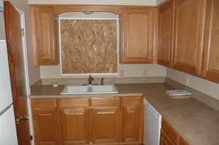 992 Kettering Ave, Pontiac, MI 48340 - Photo 3