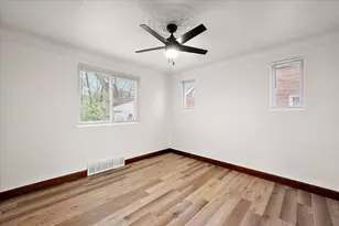 15731 Kentfield St, Detroit, MI 48223 - Photo 9