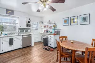 10477 S Sprinkle Rd, Vicksburg, MI 49097 - Photo 17