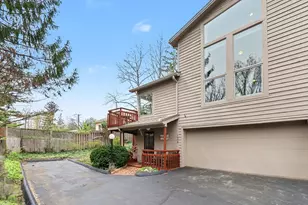 1906 Old Orchard Ct, Ann Arbor, MI 48103 - Photo 3