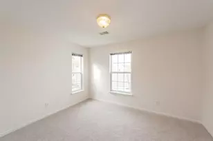 2800 S Knightsbridge Cir, Ann Arbor, MI 48105 - Photo 11
