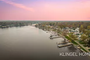 16527 Lakeview St, Spring Lake, MI 49456 - Photo 5