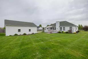 27836 Manchester Cir, Paw Paw, MI 49079 - Photo 3