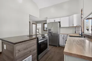 323 Grand St, Michigan Center, MI 49254 - Photo 7