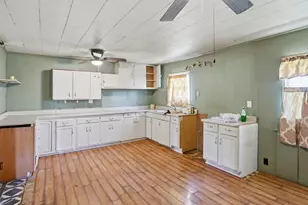 1928 S 35th St, Galesburg, MI 49053 - Photo 13