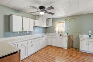 1928 S 35th St, Galesburg, MI 49053 - Photo 15
