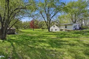 1928 S 35th St, Galesburg, MI 49053 - Photo 5