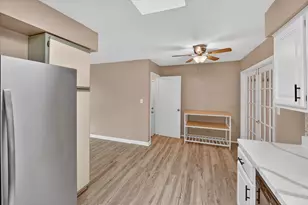 385 Hollywood Dr, Saline, MI 48176 - Photo 13