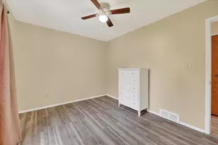 385 Hollywood Dr, Saline, MI 48176 - Photo 21