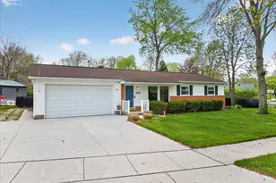 385 Hollywood Dr, Saline, MI 48176 - Photo 1