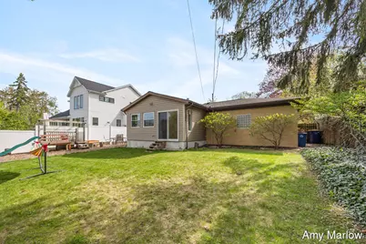 1553 Ridgewood Avenue SE, East Grand Rapids, MI 49506 - Photo 31