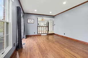 15698 Oakhill Ct, Livonia, MI 48154 - Photo 7