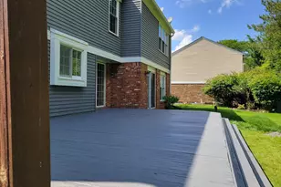 15698 Oakhill Ct, Livonia, MI 48154 - Photo 29