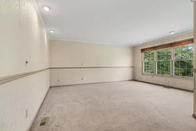 15698 Oakhill Court, Livonia, MI 48154 - Photo 17
