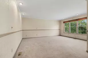 15698 Oakhill Ct, Livonia, MI 48154 - Photo 17