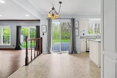 15698 Oakhill Court, Livonia, MI 48154 - Photo 9