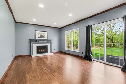15698 Oakhill Court, Livonia, MI 48154 - Photo 7