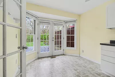 15698 Oakhill Court, Livonia, MI 48154 - Photo 13