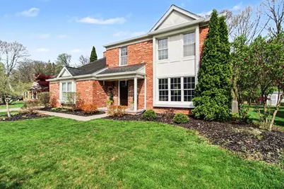 15698 Oakhill Court, Livonia, MI 48154 - Photo 3