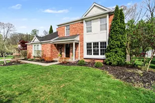 15698 Oakhill Ct, Livonia, MI 48154 - Photo 3