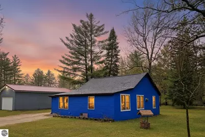 10215 E Madison Road, Saint Helen, MI 48656 - Photo 1
