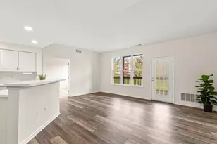 1491 Fox Pointe Cir, Ann Arbor, MI 48108 - Photo 11