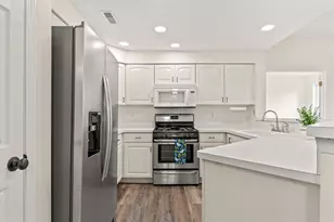 1491 Fox Pointe Cir, Ann Arbor, MI 48108 - Photo 3