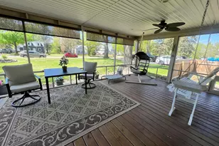 824 S Union St, Tecumseh, MI 49286 - Photo 9