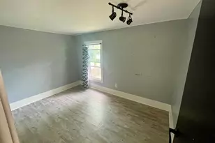 126 E South St, Vicksburg, MI 49097 - Photo 13